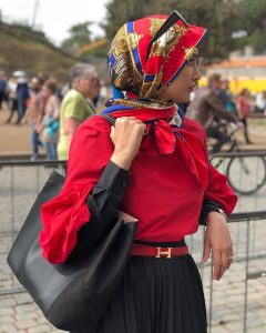 آناشید حسینی