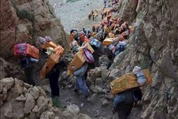 زنگ کولبری بعد از تعطیلی مدرسه