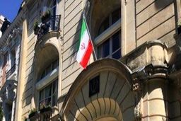 آمادگی سفارت ایران در پاریس برای ارائه مشاوره و مساعدت به ایرانی ها در پی شیوع کرونا