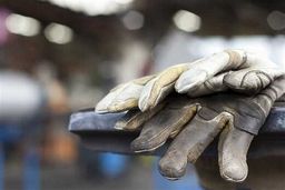 پیش‌بینی عدم پرداخت سنوات و عیدی ۳۰درصد کارگران با ظهور کرونا