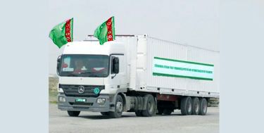 کمکهای پزشکی ترکمنستان راهی ایران شد