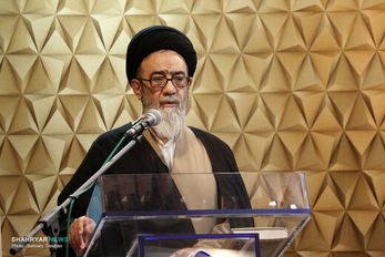 احتمال برگزاری نماز جمعه از این هفته / آیتالله یزدی: باید برای ماه رمضان برنامهریزی کنیم