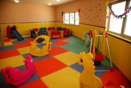 رواج مهد کودک‌های زیرزمینی
