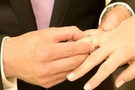 عاقبت نادیده گرفتن فاصله سنی در ازدواج