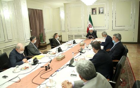 روحانی: باید مردم را برای زندگی فعال با کرونا آموزش داد