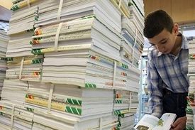 روایت خرید کتاب درسی/ آغاز ثبت‌نام کتب پایه‌های اول، هفتم و دهم از ۸ تیر
