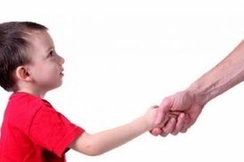 فرزندان خود را چگونه به رفتار خوب عادت دهیم؟
