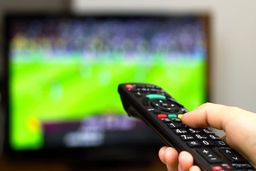 دیدارهای امروز پرسپولیس و بارسلونا زنده پخش می شوند