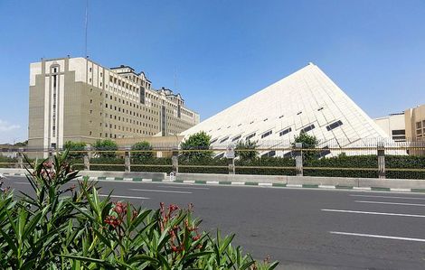 ممنوعیت پارک خودروها در محدوده‌ مجلس از امشب | مراسم تحلیف فردا برگزار می‌شود