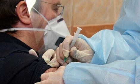 واکسن کرونا روی فرد مبتلا چه تأثیری دارد؟