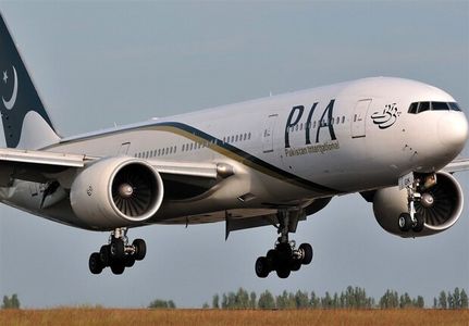 اولین پرواز هواپیمای مسافربری به مقصد کابل امروز در فرودگاه این شهر به زمین نشسته است