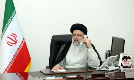 امت اسلامی حق ندارد دچار توقف شود