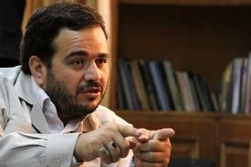 عنابستانی: آمریکا دنبال خرید زمان برای سفت کردن پیچ ومهره تحریم‌ها است