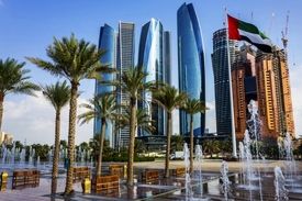سفر وزیرت به امارات و عمان