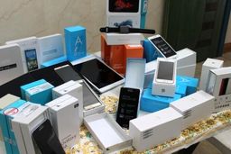 تکذیب ممنوعیت واردات گوشی بالای ۶٠٠ دلار