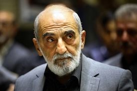 حسین شریعتمداری: اصلاح طلبان هم خیلی فساد دارند!