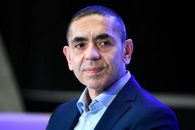 تا ۱۰ سال دیگر کرونا با ما است؛ باید به این واقعیت عادت کنیم