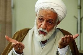 به خاطر لباس ورزشی، زنان در ورزشگاه حضور نیابند!