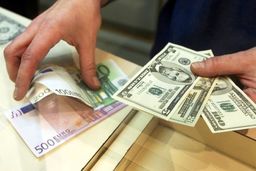 قیمت دلار و یورو در ۳ اسفند