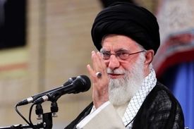 رهبرمعظم انقلاب:هویت بخشی کار بزرگ انقلاب برای دانشگاه ها بود