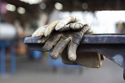 کارگران قربانی سودجویی عبدالباقی‌ها