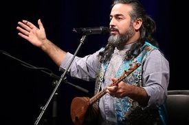 اعتراض شدید پرواز همای به لغوکنسرتش در اهواز