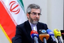از خطوط قرمز نظام عبور نمی کنیم تا خود را موفق نشان دهیم