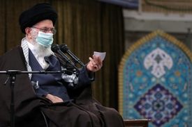 رهبر معظم انقلاب: ساختارهای فسادزا در قوه قضاییه باید در هم شکسته شود