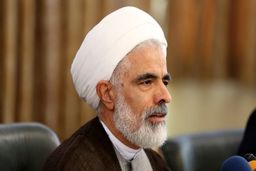 مجید انصاری: در زمان انتخابات برای جذب کم حجابان مسابقه می‌گذارند!