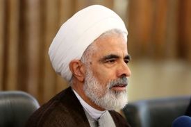 مجید انصاری: در زمان انتخابات برای جذب کم حجابان مسابقه می‌گذارند!