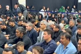 شرکت تیم مذاکره کننده هسته‌ای در مراسم عزاداری تاسوعا در وین
