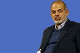 هشدار وحیدی؛ برخی افراد از داخل به فیفا خط می‌دهند..