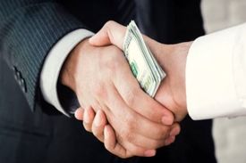 اختلاس و فساد مالی، چپاولگری در تار و پود نظام‌های اقتصادی