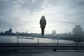 خودکشی دانش‌آموز ۱۶ ساله؛ آرزو خاوری کیست؟