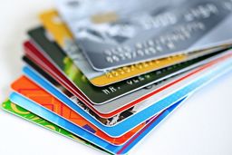 توزیع کارت اعتباری ۱۰۰ هزار تومانی بین ۱۱ میلیون نفر