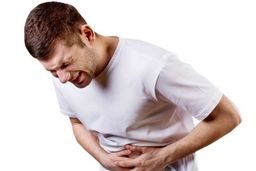 حالت تهوع پس از غذا خوردن نشانه چیست؟/ علت‌ها و درمان‌های طبیعی