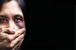 تصاویر تلخ از کتک زدن وحشیانه یک دختر نوجوان+فیلم