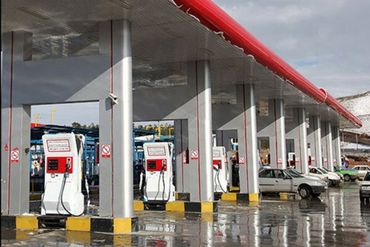 آیا قاچاق و استفاده بی رویه سوخت با سهمیه بندی مهار می شود؟ / ۷۳۰ هزار کارت سوخت در باجه‌های معطله پست